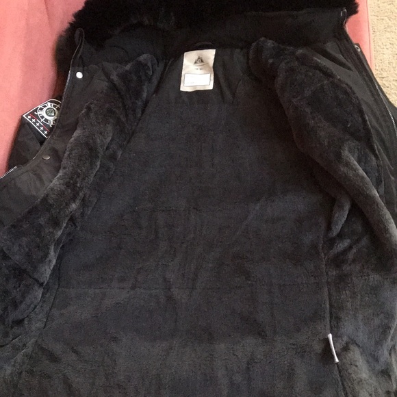 New with tags boys or girls black winter Moerdeng coat - Picture 9 of 16